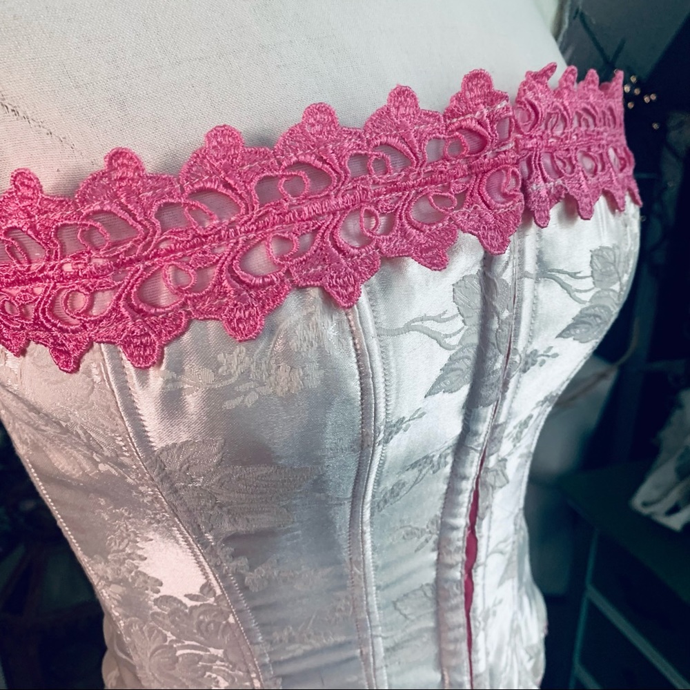 Pink Corset - Picture 4 of 12